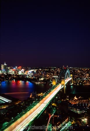 Sydney;Harbour;harbours;harbor;harbors;Bridge;Night;Shangri_La;Hotel;Sydney;Australia;traffic;tail-lights;bridges;light;lights;north-sydney