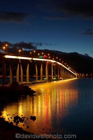 Australasian;Australia;Australian;bridge;bridges;calm;dark;dusk;evening;Hobart;Island-of-Tasmania;light;lights;night;night-time;night_time;placid;reflection;reflections;road-bridge;road-bridges;serene;smooth;State-of-Tasmania;still;Tas;Tasman-Bridge;Tasmania;traffic-bridge;traffic-bridges;tranquil;twilight;water
