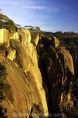 alpine;australasia;australia;australian;australian-alps;bents-lookout;bluff;bluffs;cliff;cliffs;lookout;lookouts;mount-buffalo-n.p.;mount-buffalo-national-park;mount-buffalo-np;mountainside;mountainsides;mt-buffalo-n.p.;mt-buffalo-national-park;mt-buffalo-np;mt.-buffalo-n.p.;mt.-buffalo-national-park;mt.-buffalo-np;panorama;panoramas;scene;scenes;steep;victoria;victorian-alps;view;viewpoint;viewpoints;views;vista;vistas