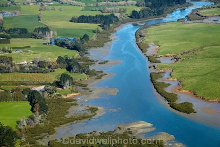 aerial;aerial-image;aerial-images;aerial-photo;aerial-photograph;aerial-photographs;aerial-photography;aerial-photos;aerial-view;aerial-views;aerials;agricultural;agriculture;Auckland;Auckland-region;country;countryside;estuaries;estuary;farm;farming;farmland;farms;field;fields;inlet;inlets;Karaka;lagoon;lagoons;Manukau-Harbour;meadow;meadows;N.I.;N.Z.;New-Zealand;NI;North-Is;North-Island;NZ;paddock;paddocks;Pahurehure-Inlet;pasture;pastures;rural;tidal;tide;water;Whangamaire-Creek;Whangamaire-Stream