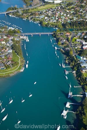 aerial;aerial-image;aerial-images;aerial-photo;aerial-photograph;aerial-photographs;aerial-photography;aerial-photos;aerial-view;aerial-views;aerials;Auckland;Auckland-region;boat;boats;bridge;bridges;estuaries;estuary;infrastructure;inlet;inlets;Kerswill-Park;Kerswill-Pk;lagoon;lagoons;mooring;moorings;Mount-Wellington;Mt-Wellington;N.I.;N.Z.;New-Zealand;NI;North-Is;North-Island;NZ;Pakuranga;Panmure;Panmure-Br;Panmure-Bridge;road-bridge;road-bridges;Tamaki-River;tidal;tide;traffic-bridge;traffic-bridges;transport;Waipuna;water;yacht;yachts
