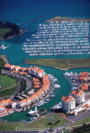 boat;boats;coast;cruiser;harbor;harbors;harbour;harbours;launch;luxury;Marina;sailboat;water;waterfront;yacht