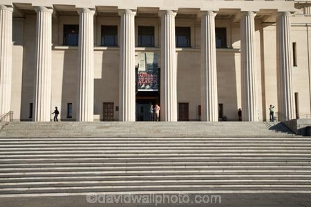 architecture;Auckland;Auckland-Domain;Auckland-Museum;Auckland-War-Memorial-Museum;building;buildings;column;columns;heritage;historic;historic-building;historic-buildings;historical;historical-building;historical-buildings;history;museum;museums;N.I.;N.Z.;New-Zealand;NI;North-Island;NZ;old;people;person;stair;stairs;step;steps;tradition;traditional;visitors