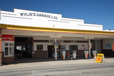 bowser;bowsers;country-garage;filling-station;filling-stations;garage;garages;gas-pump;gas-pumps;gas-station;gas-stations;gasolene;gasoline;N.Z.;New-Zealand;NZ;Otago;petrol-bowser;petrol-bowsers;petrol-pump;petrol-pumps;petrol-station;petrol-stations;petroleum;S.I.;service-station;service-stations;servo;Shell-Garage;Shell-Station;SI;South-Is.;South-Island;South-Otago;Tapanui;West-Otago;Wylies-Garage