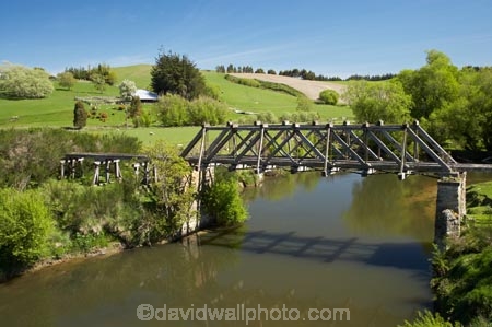 agricultural;agriculture;brdiges;country;countryside;dirty-water;farm;farming;farmland;farms;field;fields;heritage;historic;historical;history;meadow;meadows;N.Z.;New-Zealand;NZ;old;Old-Pomahaka-Railway-Bridge;Otago;paddock;paddocks;pasture;pastures;Pomahaka-River;rivers;rural;S.I.;SI;South-Is.;South-Island;South-Otago;tradition;traditional;West-Otago