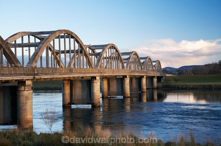 arch;arched-bridge;arched-bridges;arches;Balclutha;Balclutha-Bridge;bridge;bridges;Clutha-District;Clutha-Region;Clutha-River;concrete;N.Z.;New-Zealand;NZ;river;rivers;road-bridge;road-bridges;S.I.;SI;South-is;South-Island;South-Otago;traffic-bridge;traffic-bridges