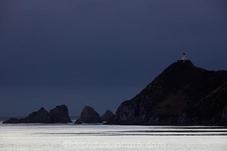 approaching-storm;approaching-storms;beacon;beacons;black-cloud;black-clouds;bluff;bluffs;Catlins-District;cliff;cliffs;cloud;clouds;cloudy;clutha-district;coast;coastal;coastline;coastlines;coasts;dark-cloud;dark-clouds;gray;gray-cloud;gray-clouds;grey;grey-cloud;grey-clouds;horizon;light;light-house;light-houses;light_house;light_houses;lighthouse;lighthouses;lights;N.Z.;New-Zealand;Nugget-Point;Nugget-Point-lighthouse;NZ;ocean;pacific;rain-cloud;rain-clouds;rain-storm;rain-storms;rock;rocks;rocky;sea;SI;South-Island;south-otago;storm;storm-cloud;storm-clouds;storms;The-Nuggets;thunder-storm;thunder-storms;thunderstorm;thunderstorms;tower;towers;weather