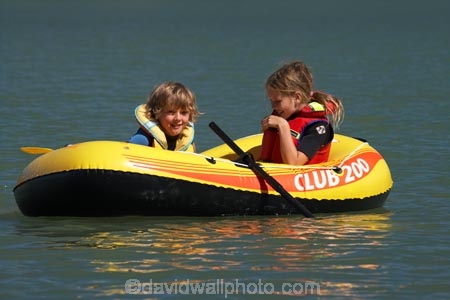 Bannockburn;Bannockburn-Inlet;boat;boats;boy;boys;brother;brothers;Central-Otago;child;children;girl;girls;inflatable-boat;inflatable-boats;inflatable-rubber-boat;inflatable-rubber-boats;irb;irbs;kid;kids;lake;Lake-Dunstan;lakes;lifejacket;lifejackets;little-boy;little-boys;little-girl;little-girls;N.Z.;New-Zealand;NZ;Otago;play;playing;raft;row;row-boat;row-boats;rowing;S.I.;SI;sibling;siblings;sister;sisters;South-Is.;South-Island;summer;water;yellow-boat;yellow-boats