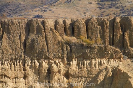 1865;Bannockburn;bluff;bluffs;Carrick-Range;Central-Otago;cliff;cliffs;diggings;gold-fields;gold-mining;gold-rush;goldfields;goldmining;goldrush;heritage;historic;Historic-Gold-Sluicings;historical;history;N.Z.;New-Zealand;NZ;old;Otago;S.I.;SI;sluice;sluicing;sluicings;South-Is;South-Is.;South-Island;tailings