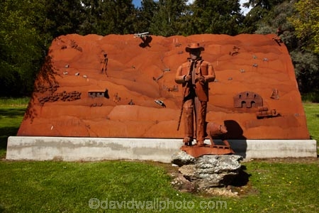 art;art-work;art-works;Bill-Clarke;Central-Otago;N.Z.;New-Zealand;NZ;Otago;public-art;public-art-work;public-art-works;public-sculpture;public-sculptures;Public-steel-sculpture;Roxburgh;rust;rusty;S.I.;sculpture;sculptures;SI;South-Is;South-Is.;South-Island;statue;statues;steel;Sth-Is