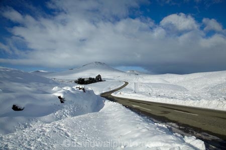 agricultural;agriculture;bend;bends;Central-Otago;cold;coldness;corner;corners;country;countryside;curve;curves;Daytime;driving;East-Otago;Exterior;extreme-weather;farm;farming;farmland;farms;field;fields;freeze;freezing;high-country;highway;highways;hill;hills;Landscape;Landscapes;Maniototo;meadow;meadows;mountain;mountains;N.Z.;natural;Nature;New-Zealand;NZ;open-road;open-roads;Otago;Outdoor;Outdoors;Outside;paddock;paddocks;pasture;pastures;Pig-Root-Highway;Pig-Root-Road;Pig-Route-Highway;Pig-Route-Road;Pigroot-Highway;Pigroot-Road;Pigroute;Pigroute-Highway;Pigroute-Road;road;road-trip;roads;rural;S.I.;Scenic;Scenics;Season;Seasons;SH-85;SH85;SI;snow;snowfall;snowy;snowy-hills;snowy-mountains;South-Is;South-Is.;South-Island;State-Highway-85;State-Highway-Eighty-Five;Sth-Is;The-Pig-Route;The-Pigroot;transport;transportation;travel;traveling;travelling;trip;Waitaki-District;Waitaki-Region;weather;white;winter;winter-driving;winter-driving-conditions;winter-road;winter-road-conditions;winter-roads;Wintertime;wintery;wintry