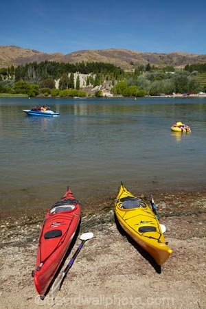 adventure;adventure-tourism;Bannockburn;Bannockburn-Inlet;boat;boats;canoe;canoeing;canoes;Central-Otago;Kawarau-Arm;kayak;kayaking;kayaks;lake;Lake-Dunstan;lakes;N.Z.;New-Zealand;NZ;Otago;paddle;paddling;pleasure-boat;pleasure-boats;pleasure-craft;power-boat;power-boats;S.I.;sea-kayak;sea-kayaking;sea-kayaks;SI;South-Is;South-Island;speed-boat;speed-boats;Sth-Is;summer;tourism;vacation;vacations;water;water-craft