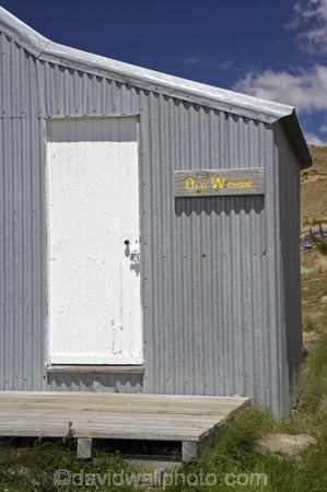 back-country-hut;backcountry;backcountry-hut;backcountry-huts;Central-Otago;corrugated-iron;corrugated-steel;DOC-hut;DOC-huts;door;doors;doorway;doorways;high-altitude;high-country-hut;highcountry;highcountry-hut;highcountry-huts;highlands;hikers-hut;hikers-huts;huits;hut;mountain-hut;mountain-huts;mountains;N.Z.;New-Zealand;NZ;Old-Woman-Hut;Old-Woman-Range;Otago;outdoors;range;ranges;S.I.;shelter;SI;South-Island;trampers-hut;trampers-huts