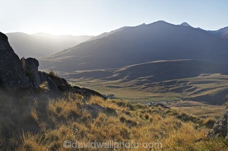 back-country;backcountry;Central-Otago;high-altitude;high-country;highcountry;highlands;N.Z.;Nevis-Valley;New-Zealand;NZ;Otago;remote;remoteness;S.I.;SI;South-Island;tussock;tussock-grass;tussocks;uplands