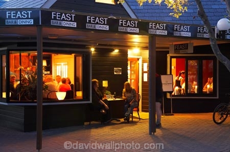 cafe;cafes;Central-Otago;Cromwell;Cromwell-Mall;cuisine;dine;diners;dining;dusk;eat;eating;evening;Feast-Bar-and-Dining;Feast-Restaurant-and-Bar;food;N.Z.;New-Zealand;nightfall;NZ;restaurant;restaurants;S.I.;SI;South-Is.;South-island;twilight