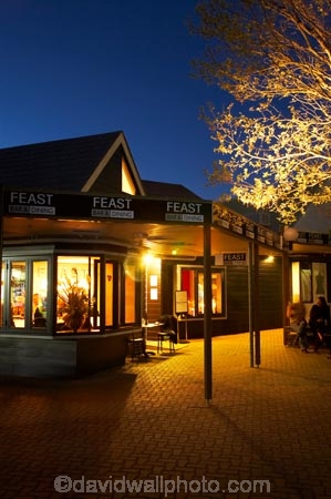 cafe;cafes;Central-Otago;Cromwell;Cromwell-Mall;cuisine;dine;diners;dining;dusk;eat;eating;evening;Feast-Bar-and-Dining;Feast-Restaurant-and-Bar;food;N.Z.;New-Zealand;nightfall;NZ;restaurant;restaurants;S.I.;SI;South-Is.;South-island;twilight