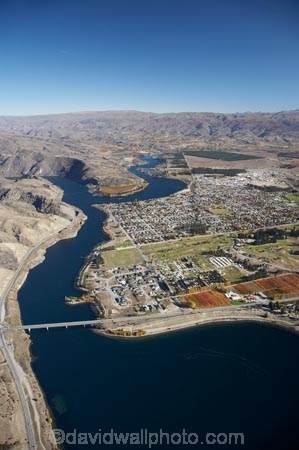 aerial;aerial-photo;aerial-photograph;aerial-photographs;aerial-photography;aerial-photos;aerial-view;aerial-views;aerials;autuminal;autumn;autumn-colour;autumn-colours;autumnal;bridge;bridges;Carrick-Range;Central-Otago;Clutha-Arm;color;colors;colour;colours;Cromwell;Deadmans-Point-Bridge;Deadmans-Point-Bridge;deciduous;fall;hydro-lake;hydro-lakes;Kawarau-Arm;lake;Lake-Dunstan;lakes;N.Z.;New-Zealand;NZ;Otago;road-bridge;road-bridges;S.I.;season;seasonal;seasons;SI;South-Is.;South-Island;traffic-bridge;traffic-bridges;tree;trees;water