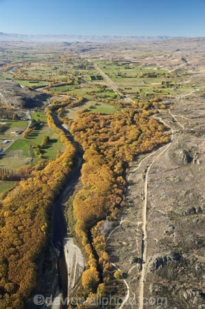 aerial;aerial-photo;aerial-photograph;aerial-photographs;aerial-photography;aerial-photos;aerial-view;aerial-views;aerials;Alexandra;autuminal;autumn;autumn-colour;autumn-colours;autumnal;Central-Otago;Central-Otago-Rail-Trail;color;colors;colour;colours;cycleway;deciduous;fall;Galloway;manuherikia-Valley;Manuherkia-River;N.Z.;New-Zealand;NZ;Otago;Otago-Central-Rail-Trail;rail-trail;rail-trails;river;rivers;S.I.;season;seasonal;seasons;SI;South-Is.;South-Island;tree;trees;willow;willow-tree;willow-trees;willows