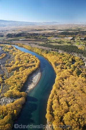 aerial;aerial-photo;aerial-photograph;aerial-photographs;aerial-photography;aerial-photos;aerial-view;aerial-views;aerials;Alexandra;autuminal;autumn;autumn-colour;autumn-colours;autumnal;Central-Otago;Clutha-River;color;colors;colour;colours;deciduous;Earnscleugh;fall;N.Z.;New-Zealand;NZ;Otago;river;rivers;S.I.;season;seasonal;seasons;SI;South-Is.;South-Island;tree;trees;willow;willow-tree;willow-trees;willows