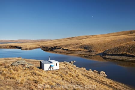 back-country;backcountry;backcountry-hut;backcountry-huts;cabin;cabins;Central-Otago;Central-Otago-peneplain;country;countryside;dam;dams;farm;farming;farmland;farms;fishing-huts;fshing-hut;Great-Moss-Swamp;high-altitude;high-country;highcountry;highland;highlands;hut;huts;lake;lakes;Lammermoor-Range;Lammermoor-Ranges;Logan-Burn-Dam;Logan-Burn-Reservoir;Loganburn-Dam;Loganburn-Reservoir;Maniototo;mountain-hut;mountain-huts;N.Z.;New-Zealand;NZ;Old-Dunstan-Road;Old-Dunstan-Track;Old-Dunstan-Trail;Otago;Otago-peneplain;remote;remoteness;rural;S.I.;SI;South-Is.;South-Island;tussock;tussocklands;tussocks;uiplands;upland;uplands