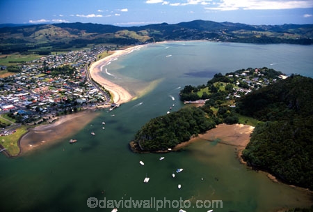 aerials;boat;boating;boats;coast;coastal;harbor;harbors;harbour;harbours;ocean;oceans;Pacific;sea;settlement;town;township;village