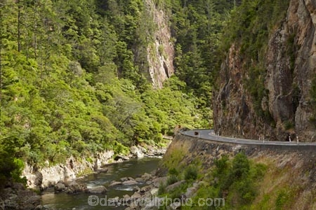 bend;bends;bluff;bluffs;cliff;cliffs;corner;corners;Coromandel;Coromandel-Peninsula;curve;curves;driving;highway;highways;Karangahake-Gorge;Karangahake-Gorge-Historic-Walkway;Karangahake-Gorge-Track;Karangahake-Gorge-Walk;Karangahake-Gorge-Walkway;N.I.;N.Z.;narrow-road;New-Zealand;NI;North-Is;North-Is.;North-Island;NZ;open-road;open-roads;Paeroa;road;road-trip;roads;transport;transportation;travel;traveling;travelling;trip;Waikato