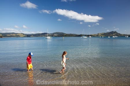 beach;beaches;boy;boys;brother;brothers;child;children;coast;coastal;coastline;Coromandel;Coromandel-Peninsula;Flaxmill-Bay;girl;girls;kid;kids;little-boy;little-boys;little-girl;little-girls;Maramaratotara-Bay;Mercury-Bay;N.I.;N.Z.;New-Zealand;NI;North-Is;North-Is.;North-Island;NZ;ocean;oceans;sand;sandy;sea;seas;shore;shoreline;sibling;siblings;sister;sisters;summer;Waikato