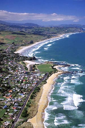 New-Zealand;coast;coastal;coastline;shore;shoreline;beach;beaches;sand;sandy;waves;wave;sea;ocean;Pacific;bay;colour;color;farmland;rural;marine;aerials;village;villages;townships;town;towns;otago;east-coast;south-island