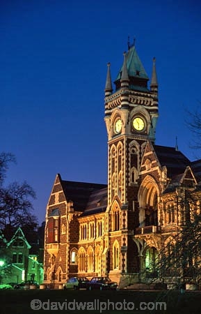 learn;student;blossom;historic;building;buildings;historical;leith;stream;lawn;clock;tower;education;learning;students;scarfies;campus;registry;degree;twilight;evening;floodlit;architecture;architectural