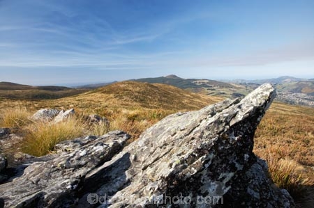 above-the-snowline;altitude;Dunedin;Flagstaff;geological;geology;highland;highlands;N.Z.;New-Zealand;NZ;Otago;Pineapple-Flagstaff-Track;Pineapple-Track;rock;rock-formation;rock-formations;rock-outcrop;rock-outcrops;rock-tor;rock-torr;rock-torrs;rock-tors;rocks;S.I.;SI;snowlines;South-Is.;South-Island;stone;tussock;tussocks