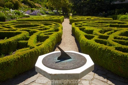 Botanic-Garden;Botanic-Gardens;Botanical-Garden;Botanical-Gardens;city-garden;city-gardens;council-garden;council-gardens;Dunedin;Dunedin-Botanic-Garden;Dunedin-Botanic-Gardens;Dunedin-Botanical-Garden;Dunedin-Botanical-Gardens;Dunedin-Gardens;garden;gardens;grow;growth;knot-garden;knot-gardens;N.Z.;New-Zealand;NZ;Otago;plant;plants;S.I.;SI;South-Is;South-Is.;South-Island;sun-dial;sun-dials;sun_dial;sun_dials;sundial;sundials