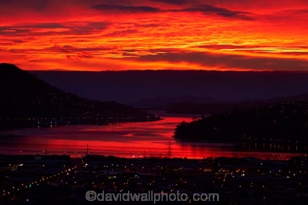 break-of-day;calm;cloud;clouds;dawn;dawning;daybreak;Dunedin;first-light;harbor;harbors;harbour;harbours;morning;N.Z.;New-Zealand;NZ;orange;Otago;Otago-harbor;Otago-Harbour;Otago-Peninsula;placid;quiet;reflected;reflection;reflections;S.I.;serene;SI;skies;sky;smooth;South-Is;South-Is.;South-Island;Sth-Is;still;sunrise;sunrises;sunup;tranquil;twilight;water