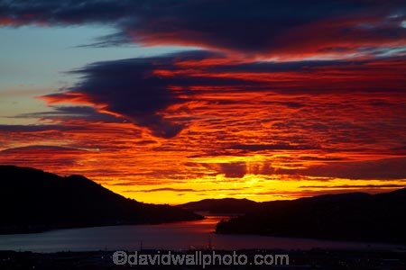 break-of-day;calm;cloud;clouds;coast;coastal;coastline;coastlines;coasts;dawn;dawning;daybreak;Dunedin;first-light;harbor;harbors;harbour;harbours;morning;N.Z.;New-Zealand;NZ;ocean;oceans;orange;Otago;Otago-harbor;Otago-Harbour;Otago-Peninsula;S.I.;sea;serene;shore;shoreline;shorelines;shores;SI;skies;sky;smooth;South-Is;South-Is.;South-Island;Sth-Is;still;sunrise;sunrises;sunup;tranquil;twilight;water