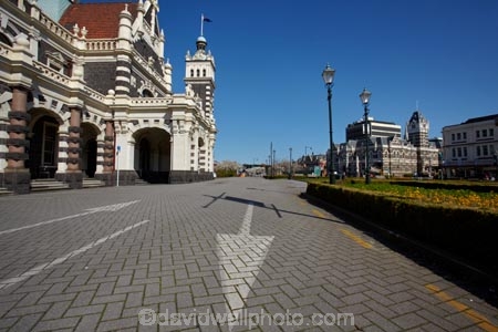 1899;1906;Architect;architectural;architecture;arrow;arrows;building;buildings;clock;clock-tower;clock-towers;Court;Courts;District-Court;District-Courts;Dunedin;Dunedin-Court;Dunedin-Courts;Dunedin-High-Court;Dunedin-Law-Courts;Dunedin-Railway-Station;Flemish-Renaissance-style;George-A-Troup;Gingerbread-George;heritage;High-Court;High-Courts;historic;historic-building;historic-buildings;historical;historical-building;historical-buildings;history;John-Campbell;justice;justice-system;law;Law-Court;Law-Courts;legal;N.Z.;New-Zealand;NZ;old;Otago;paved;paving;rail-station;rail-stations;railroad;railroads;railway;railway-station;railway-stations;railways;roof;rooves;S.I.;SI;South-Is;South-Island;Sth-Is;tradition;traditional;train-station;train-stations;transport;transportation