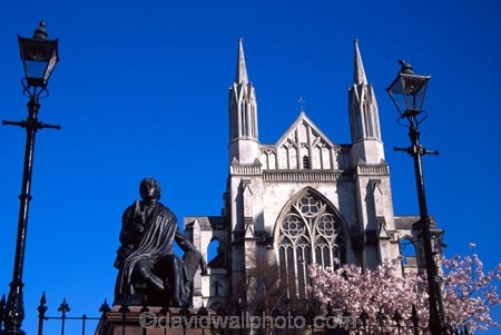 St-Pauls;Cathedral;Church;Robert-Burns;Burns;Statue;Octagon;Dunedin;historic;building;blossom;tree;sky;blue;spring;bronze;metal;grey;slate;still;poet;poets;poetry;academic;settler;colony;colonial