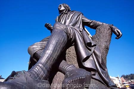 Robert-Burns;Statue;Burns;Octagon;Dunedin;bronze;metal;grey;slate;still;blue;sky;poet;poets;poetry;academic;settler;colony;colonial