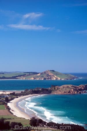 Karitane;Otago;coast;beach;beaches;water;wave;waves;ocean;sea;rural;town;settlement;curve;grass;green;tree;trees;blue;sky;summer;sunny