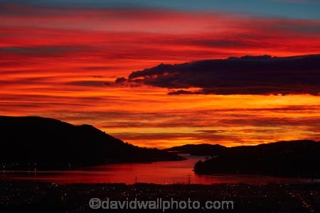 break-of-day;calm;cloud;clouds;dawn;dawning;daybreak;Dunedin;first-light;harbor;harbors;harbour;harbours;morning;N.Z.;New-Zealand;NZ;orange;Otago;Otago-harbor;Otago-Harbour;Otago-Peninsula;placid;quiet;reflection;reflections;S.I.;serene;SI;skies;sky;smooth;South-Is;South-Is.;South-Island;Sth-Is;still;sunrise;sunrises;sunup;tranquil;twilight;water