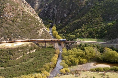 bridge;bridges;viaduct;viaducts;train;trains;carriage;carriages;historic;historical;high;yellow;steel;rail;excursion;tourism;transport;travel;rail;taieri-gorge-train;taieri-river;taieri-gorge;travel;deep-stream-viaduct;dunedin;south-island;new-zealand