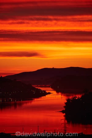 break-of-day;calm;cloud;clouds;coast;coastal;coastline;coastlines;coasts;dawn;dawning;daybreak;Dunedin;first-light;harbor;harbors;harbour;harbours;morning;N.Z.;New-Zealand;NZ;ocean;oceans;orange;Otago;Otago-harbor;Otago-Harbour;Otago-Peninsula;placid;reflected;reflection;reflections;S.I.;sea;serene;shore;shoreline;shorelines;shores;SI;skies;sky;smooth;South-Is;South-Is.;South-Island;Sth-Is;still;sunrise;sunrises;sunup;tranquil;twilight;water
