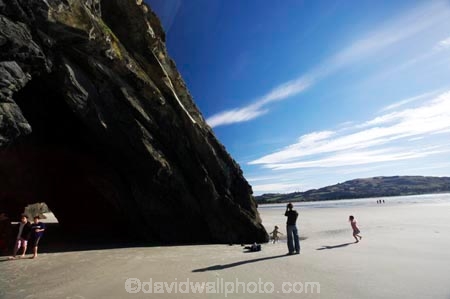 beach;beaches;cave;cavern;caverns;cavers;caves;caving;coast;coastal;coastline;doctors-point;Doctors-Point;Dunedin;explore;explorers;exploring;grotto;grottos;New-Zealand;sand;sandy;scenic;Sea-Cave;shore;shoreline;South-Island