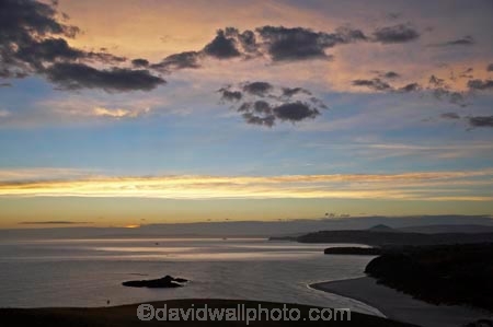 beach;beaches;coast;coastal;coastline;coastlines;coasts;Dunedin;dusk;evening;Lawyers-Head;Lawyers-Head;N.Z.;New-Zealand;nightfall;NZ;Ocean;Oceans;Otago;Pacific-Ocean;S.I.;sea;shore;shoreline;shorelines;shores;SI;sky;Smaills-Beach;Smaills-Beach;South-Island;sunset;sunsets;twilight