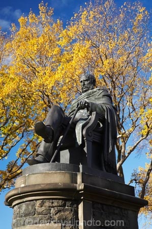 autuminal;autumn;autumn-colour;autumn-colours;autumnal;building;buildings;color;colors;colour;colours;deciduous;Dr-Stuart-Statue;Dr-Stuarts-Statue;Dr.-Stuart-Statue;Dr.-Stuarts-Statue;Dunedin;fall;heritage;historic;historical;history;leaf;leaves;N.Z.;New-Zealand;NZ;old;Queens-Gardens;S.I.;season;seasonal;seasons;SI;South-Is.;South-Island;statue;statues;tradition;traditional;tree;trees