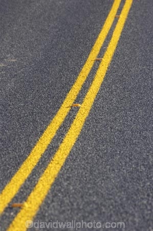 bitumen;centre-line;centre-lines;centre_line;centre_lines;centreline;centrelines;chip-seal;corner;corners;diagonal;diagonals;double-yellow-line;driving;empty-road;highway;highways;line;lines;no-overtaking;no-passing;no_overtaking;no_passing;open-road;open-roads;road;road-trip;roads;seal;straight;straights;tar;transport;transportation;travel;traveling;travelling;trip