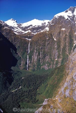 aerial;aerials;Arthur-Valley;bluff;bluffs;cascade;cascades;cliff;cliffs;creek;creeks;falls;Fiordland-National-Park;glacial-valley;great-walk;great-walks;milford-track;natural;nature;New-Zealand;scene;scenic;South-Island;south_west-New-Zealand-World-He;south_west-New-Zealand-World-He;stream;streams;Sutherland-Falls;te-wahipounamu;water;water-fall;water-falls;waterfall;waterfalls;wet