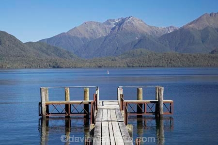 clean;Fiordland;jetties;jetty;lake;Lake-Te-Anau;lakes;N.Z.;New-Zealand;NZ;pier;piers;pristine;S.I.;SI;South-Island;Southland;Te-Anau;water-clear;waterside;wharf;wharfes;wharves