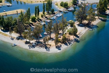 aerial;aerial-photo;aerial-photography;aerial-photos;aerial-view;aerial-views;aerials;air-to-air;Bluegum-Point;boat;boat-harbor;boat-harbors;boat-harbour;boat-harbours;boats;cruiser;cruisers;Fiordland;lake;Lake-Te-Anau;lakes;launch;launches;marina;marinas;N.Z.;New-Zealand;NZ;S.I.;SI;South-Island;Southland;water;yacht;yachts