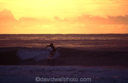 colour;colours;color;colors;orange;dawn;ocean;sea;pacific;beaches;beach;glow;rays;tranquil;alone;lonely;surf
