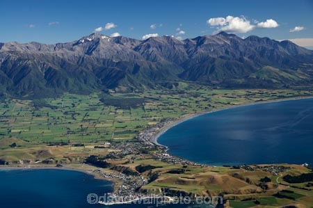 aerial;aerial-photo;aerial-photography;aerial-photos;aerial-view;aerial-views;aerials;agricultural;agriculture;coast;coastal;coastline;coastlines;coasts;country;countryside;farm;farming;farmland;farms;field;fields;Kaikoura;Kaikoura-Peninsula;Kaikoura-Peninsular;Marlborough;meadow;meadows;N.Z.;New-Zealand;NZ;ocean;paddock;paddocks;pasture;pastures;rural;S.I.;sea;Seaward-Kaikoura-Range;Seaward-Kaikoura-Ranges;shore;shoreline;shorelines;shores;SI;South-Bay;South-Island;water