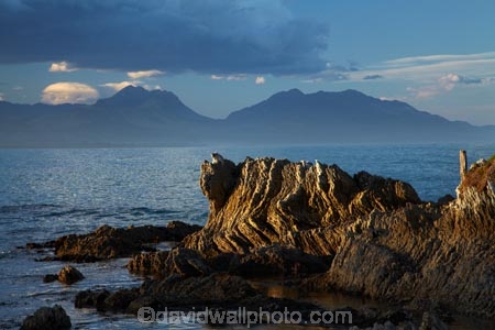 cloud;clouds;coast;coastal;coastline;coastlines;coasts;folded-rocks;geological;geology;Kaikoura;Kaikoura-Coast;Kaikoura-Range;Kaikoura-Ranges;Marlborough;New-Zealand;NZ;ocean;oceans;Pacific-Ocean;rock;rock-formation;rock-formations;rock-outcrop;rock-outcrops;rock-tor;rock-torr;rock-torrs;rock-tors;rocks;S.I.;sea;seas;Seaward-Kaikoura-Range;Seaward-Kaikoura-Ranges;shore;shoreline;shorelines;shores;South-Is;South-Island;Sth-Is;stone;unusual-natural-feature;unusual-natural-features;water